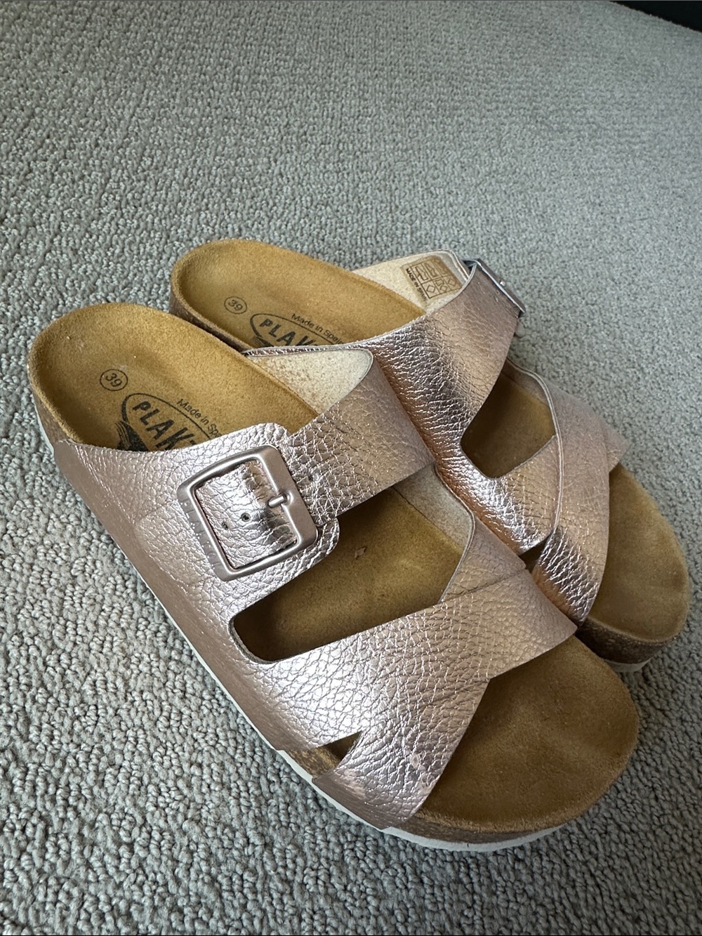 PLAeX Metallic Rose Gold Cross-Strap Sandals